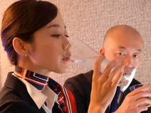 Chơi nhầm bạn xấu, cô nàng liên tục bị cưỡng hiếp