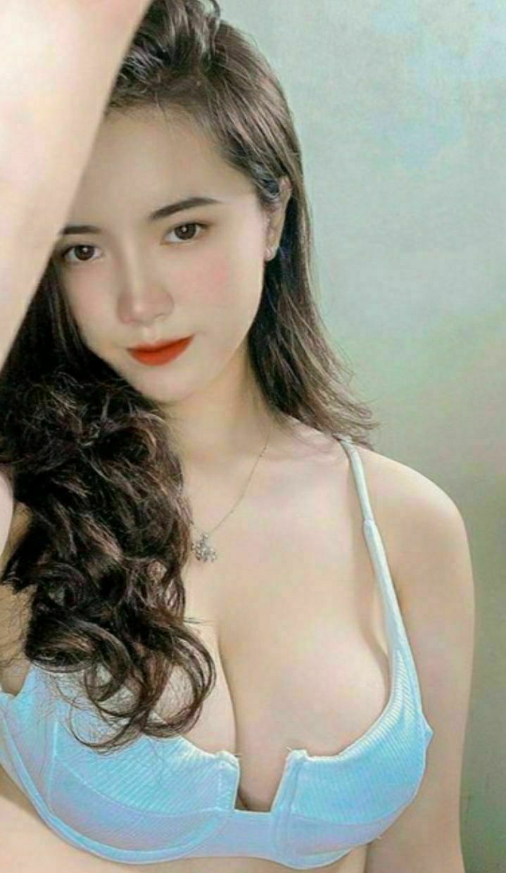 đụ bướm múp không lông em nữ học sinh vú bự